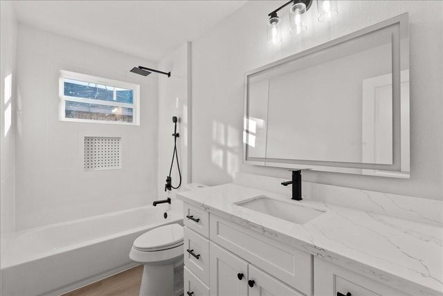 1405 Newport Boulevard, League City, TX 77573