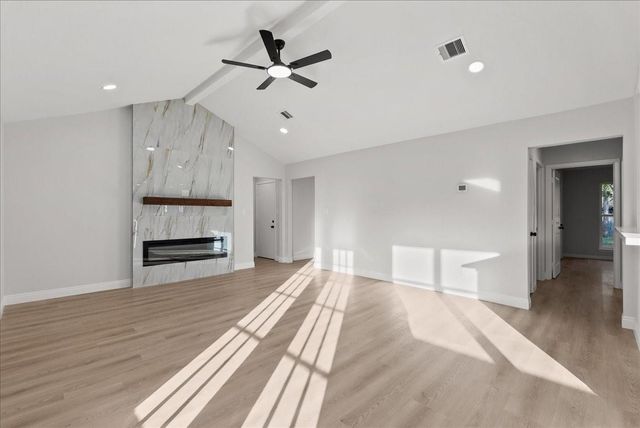 1405 Newport Boulevard, League City, TX 77573