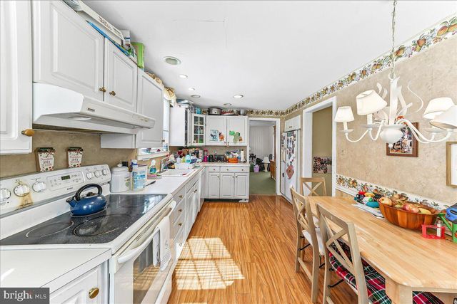 472 LARCHWOOD RD, Springfield, PA 19064