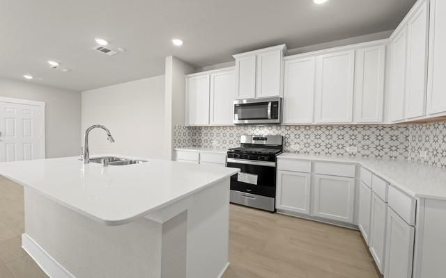 2738 Mariposa Creek Drive, Rosharon, TX 77583