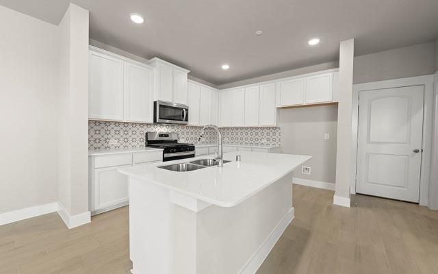 2738 Mariposa Creek Drive, Rosharon, TX 77583