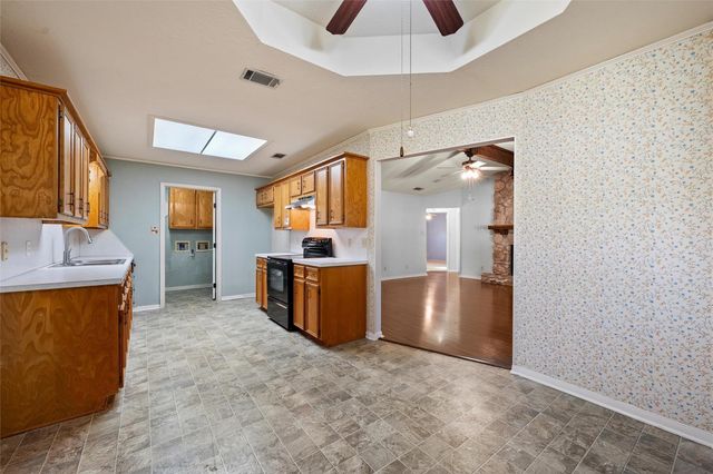 272 Locklar Loop, Waco, TX 76705