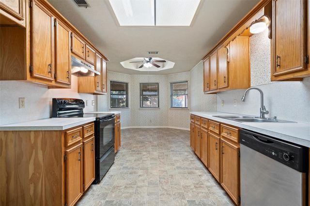 272 Locklar Loop, Waco, TX 76705