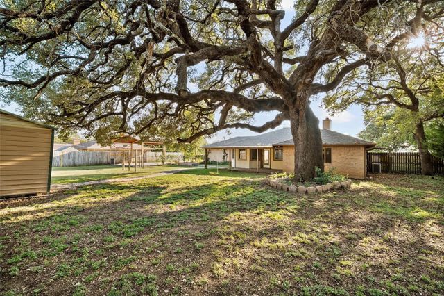 272 Locklar Loop, Waco, TX 76705