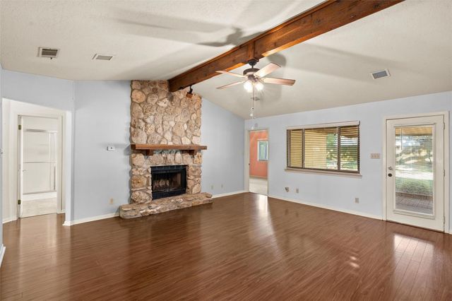 272 Locklar Loop, Waco, TX 76705