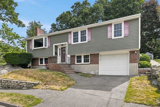 52 Oak Ridge Circle, Lynn, MA 01904