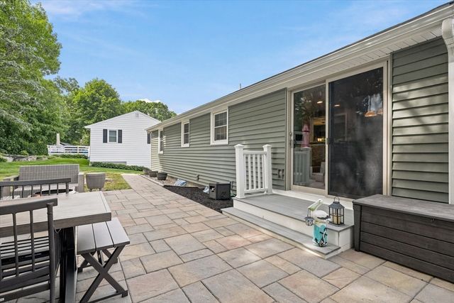 52 Oak Ridge Circle, Lynn, MA 01904