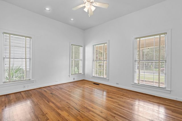 4407 Bonham Street, Dallas, TX 75229