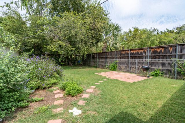 4407 Bonham Street, Dallas, TX 75229