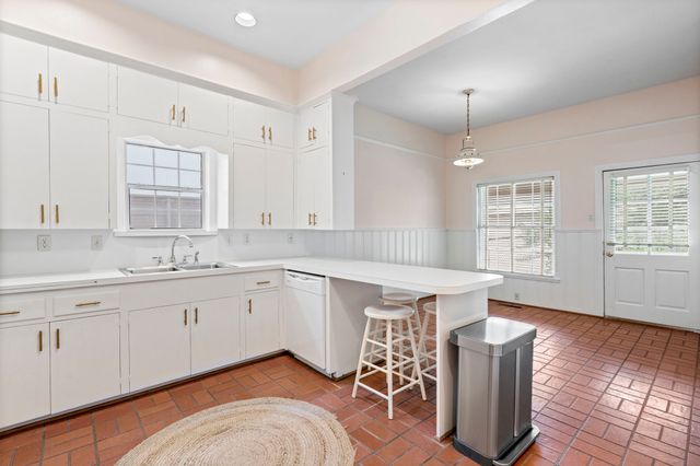 4407 Bonham Street, Dallas, TX 75229