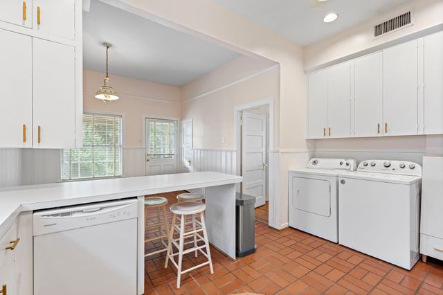 4407 Bonham Street, Dallas, TX 75229