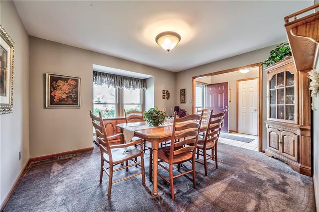 168 Canyon View Drive, Lansing, KS 66043