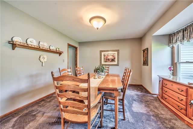 168 Canyon View Drive, Lansing, KS 66043