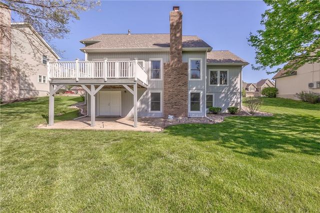 168 Canyon View Drive, Lansing, KS 66043