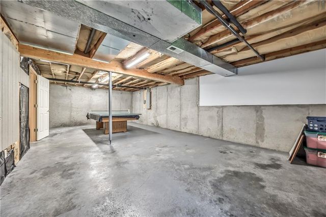 168 Canyon View Drive, Lansing, KS 66043