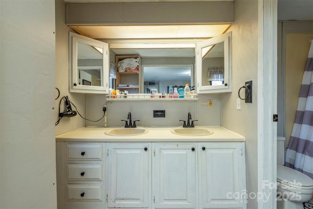 29 Moore Street, Asheville, NC 28804