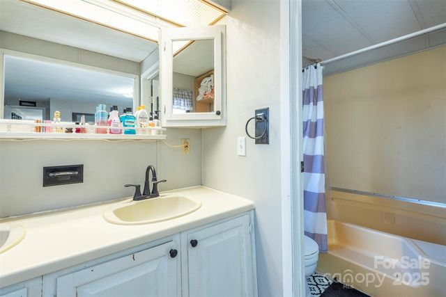 29 Moore Street, Asheville, NC 28804