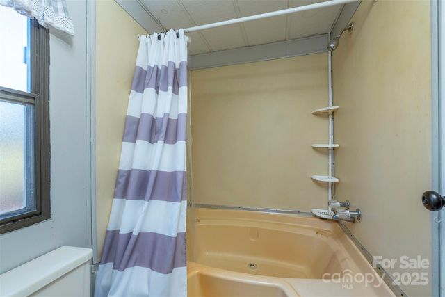 29 Moore Street, Asheville, NC 28804