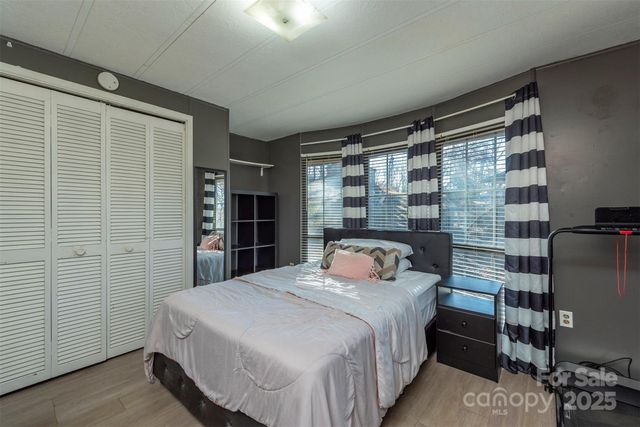 29 Moore Street, Asheville, NC 28804