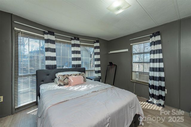 29 Moore Street, Asheville, NC 28804