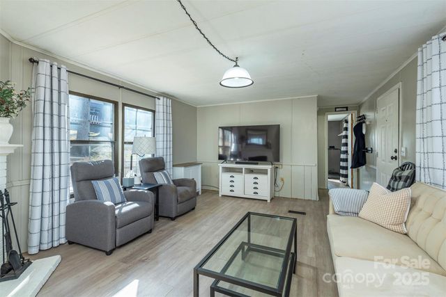 29 Moore Street, Asheville, NC 28804