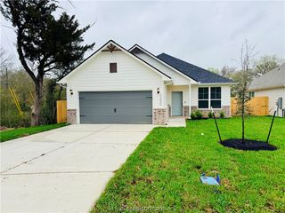 1200 Suncrest Street, Bryan, TX 77803