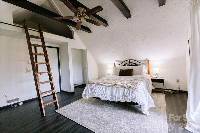 919 N Country Club Drive, Cullowhee, NC 28723