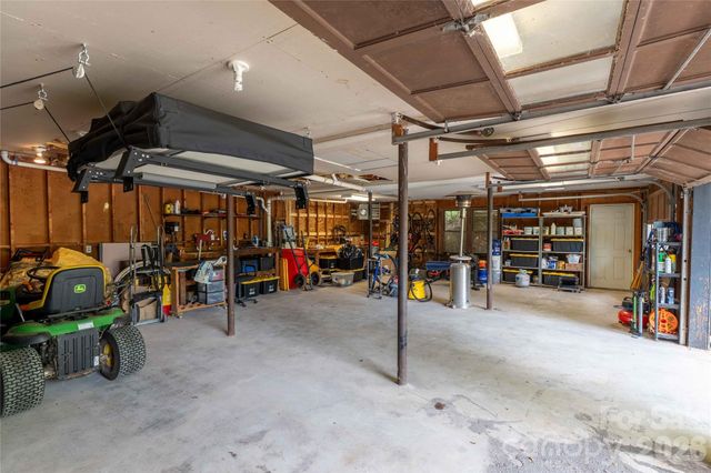 919 N Country Club Drive, Cullowhee, NC 28723