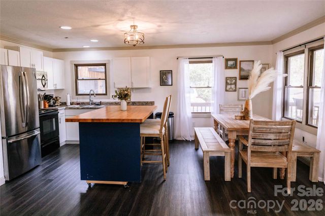 919 N Country Club Drive, Cullowhee, NC 28723