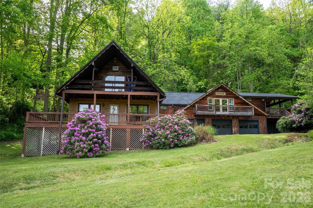 919 N Country Club Drive, Cullowhee, NC 28723
