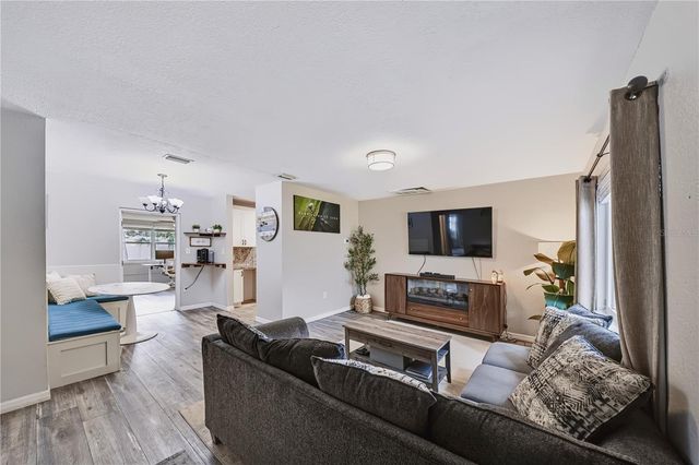 9976 56TH AVENUE N, St Petersburg, FL 33708
