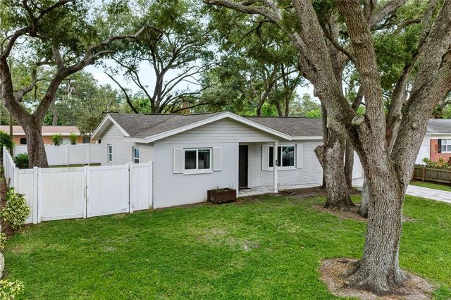 9976 56TH AVENUE N, St Petersburg, FL 33708