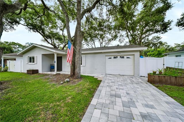 9976 56TH AVENUE N, St Petersburg, FL 33708