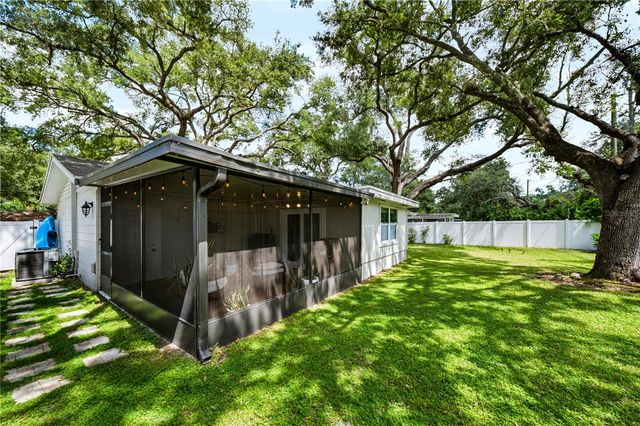 9976 56TH AVENUE N, St Petersburg, FL 33708