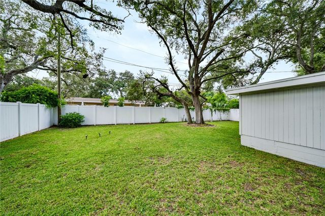 9976 56TH AVENUE N, St Petersburg, FL 33708