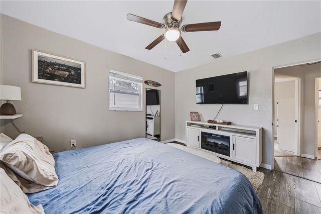 9976 56TH AVENUE N, St Petersburg, FL 33708