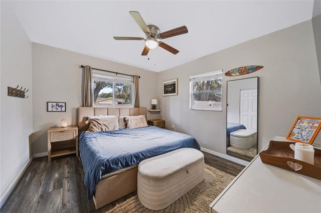 9976 56TH AVENUE N, St Petersburg, FL 33708