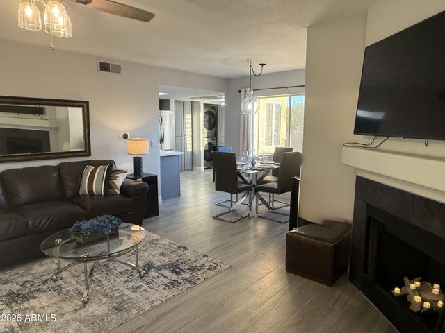 9745 N 95TH Street 129, Scottsdale, AZ 85258