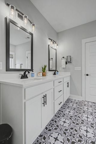 959 Alton Dr, Clarksville, TN 37043