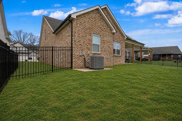 959 Alton Dr, Clarksville, TN 37043