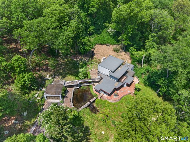112 River Road, Essex, CT 06426