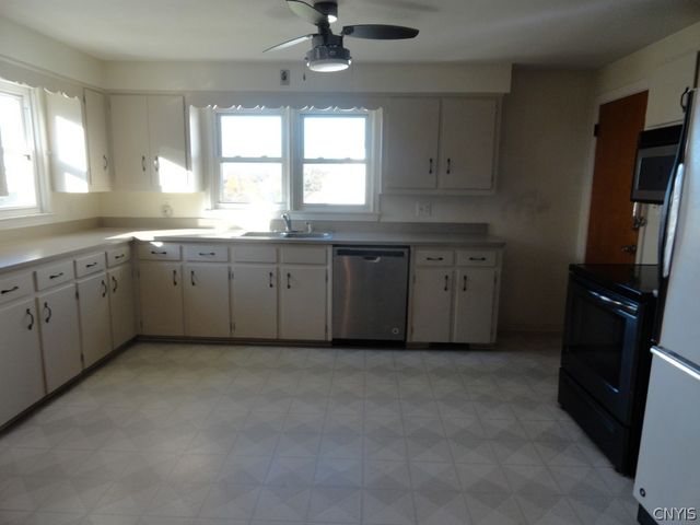 140 Genesee Park Drive, Syracuse, NY 13224