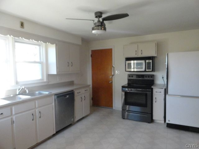 140 Genesee Park Drive, Syracuse, NY 13224