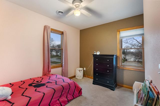 408 1st St., Parkersburg, IA 50665