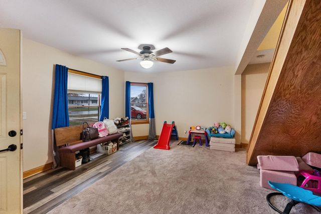 408 1st St., Parkersburg, IA 50665