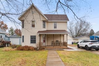 408 1st St., Parkersburg, IA 50665