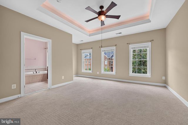 9199 POINT REPLETE DR, Fort Belvoir, VA 22060