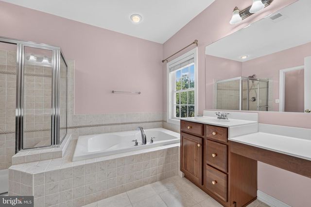 9199 POINT REPLETE DR, Fort Belvoir, VA 22060