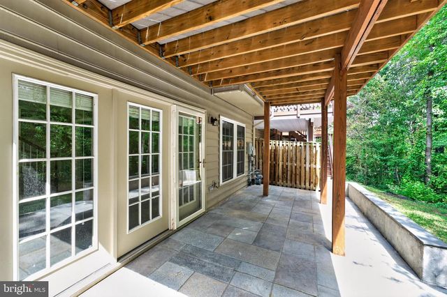 9199 POINT REPLETE DR, Fort Belvoir, VA 22060