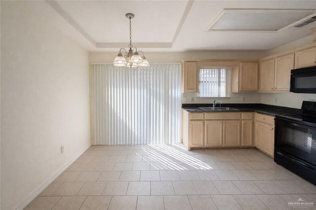 1100 S Palm Drive, Pharr, TX 78577